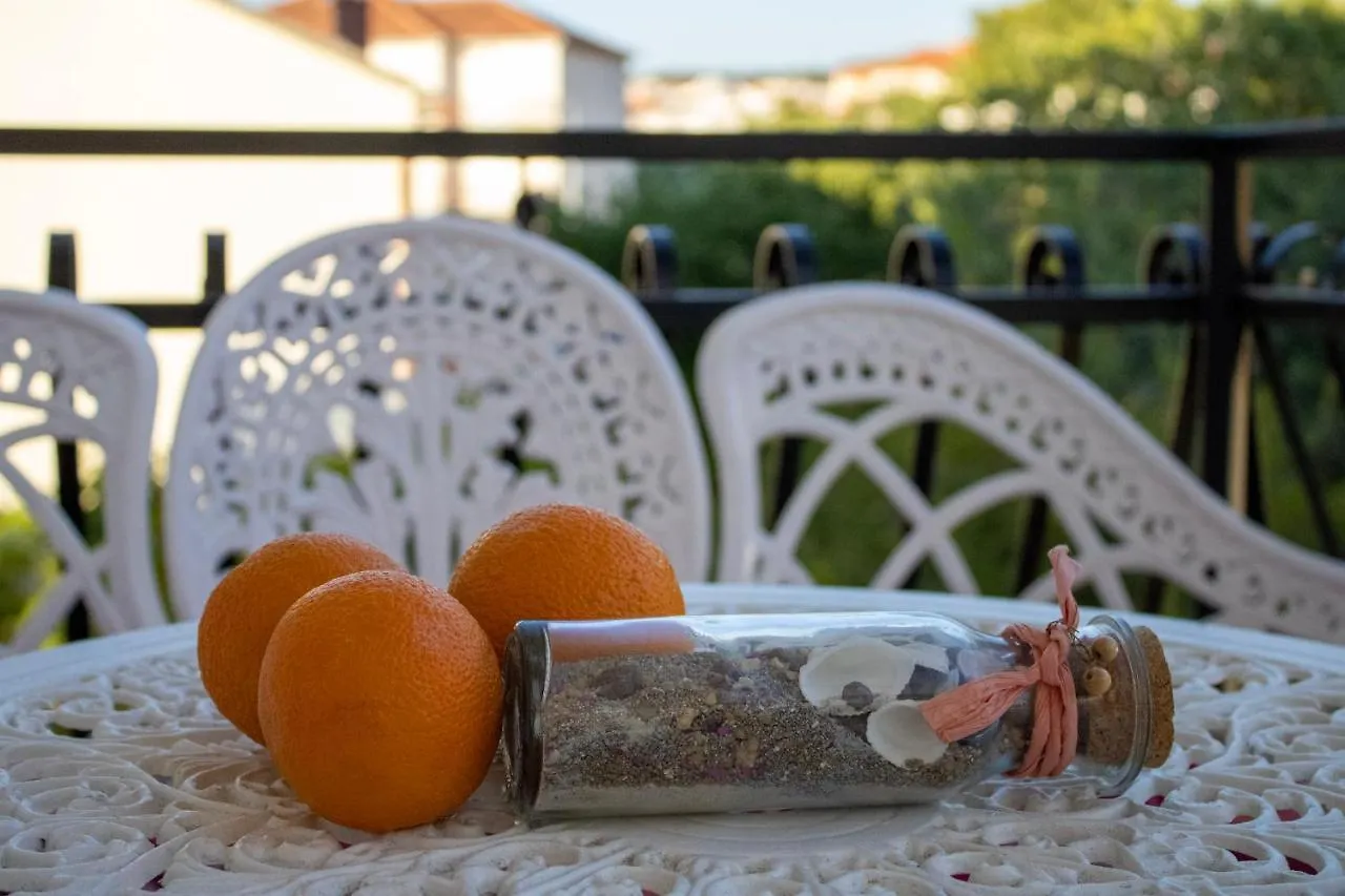 Villa Erika Trogir 0*,